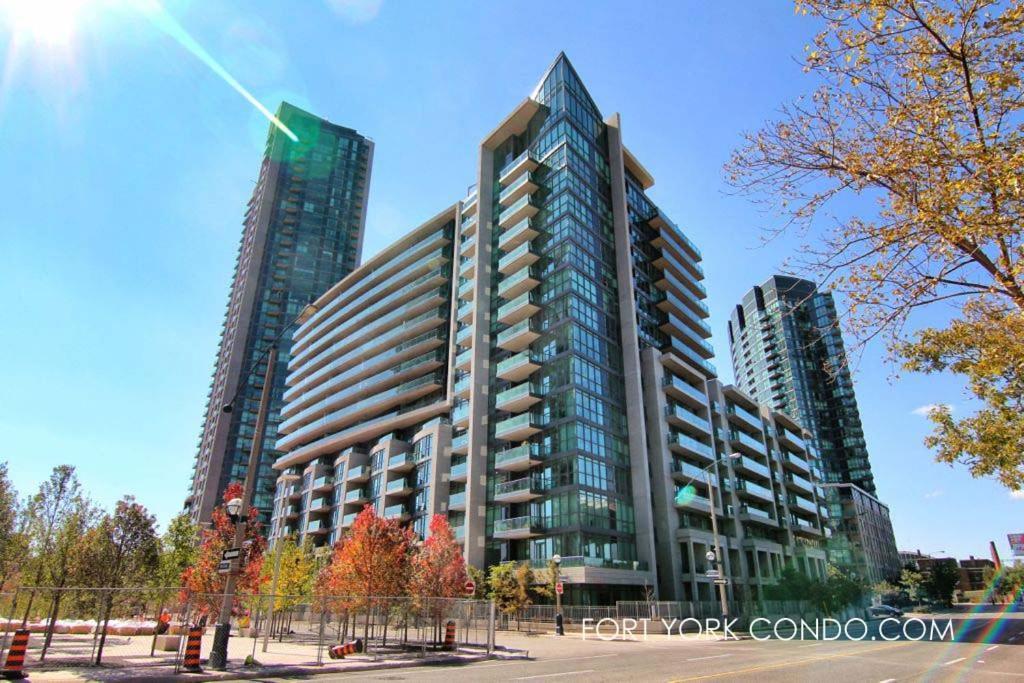 Lakefront Living Downtown Toronto - Free Parking, Gym, Indoor Pool Extérieur photo